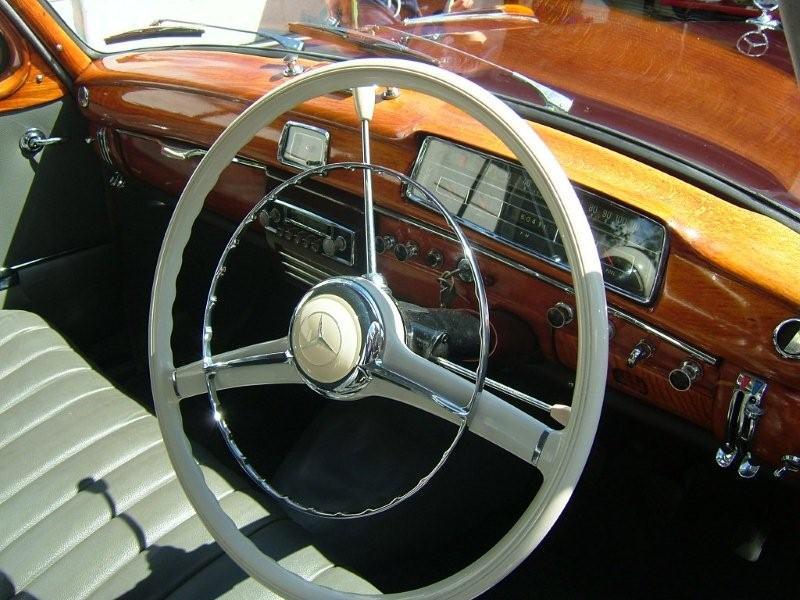 1958 MercedesBenz Type 220S Ponton sedan