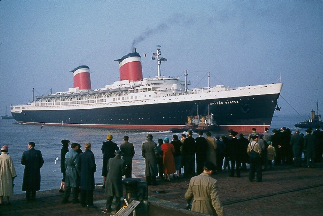 ss_united_states_1956.jpg